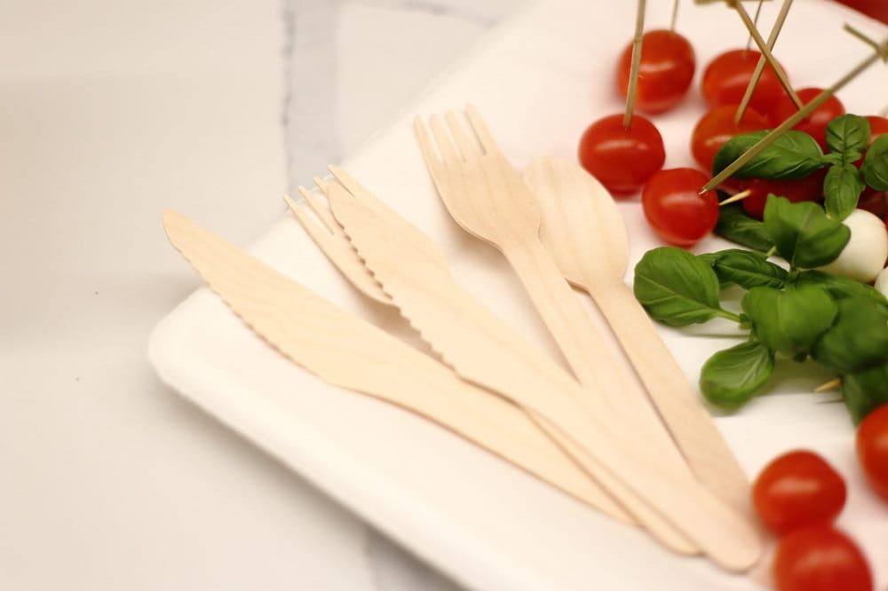 Drewniane sztućce jednorazowe – widelec, nóż, łyżka