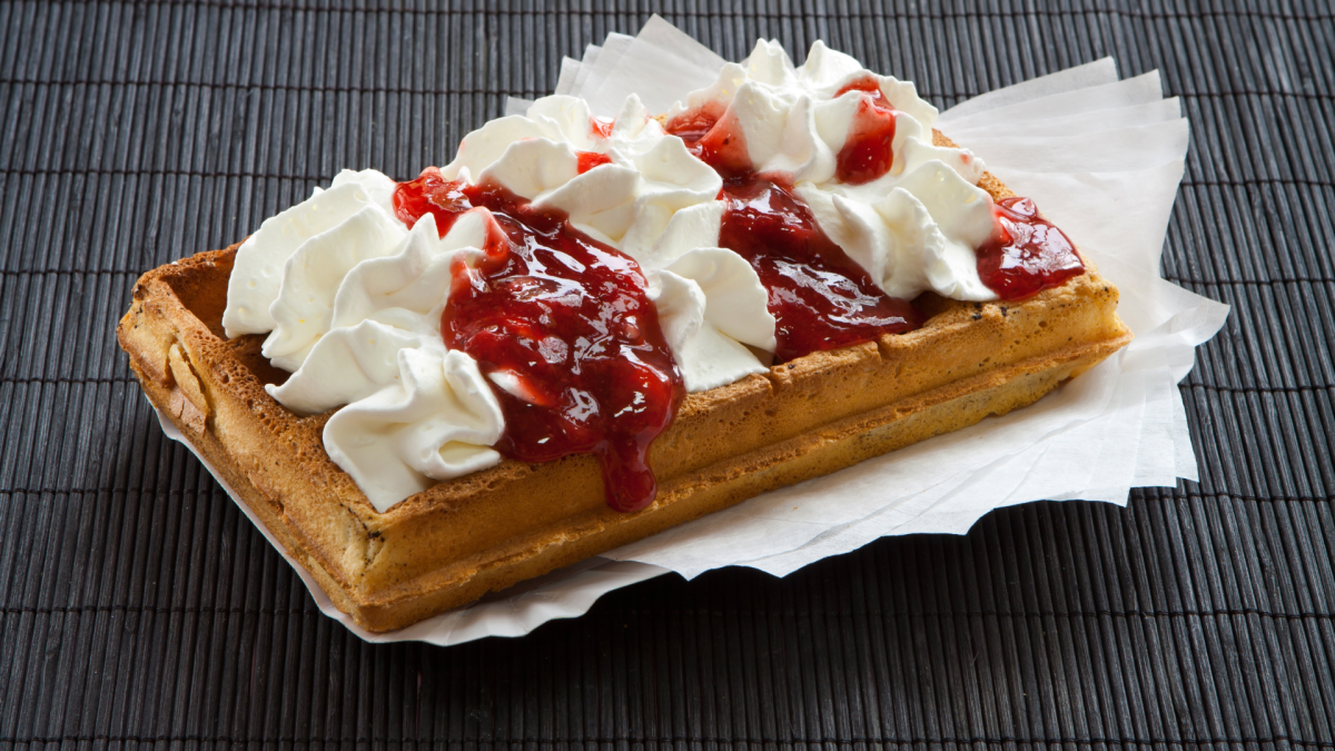 Białe tacki papierowe - omineco.pl